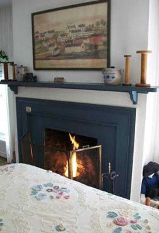 Munro House Bed And Breakfast Jonesville Room photo